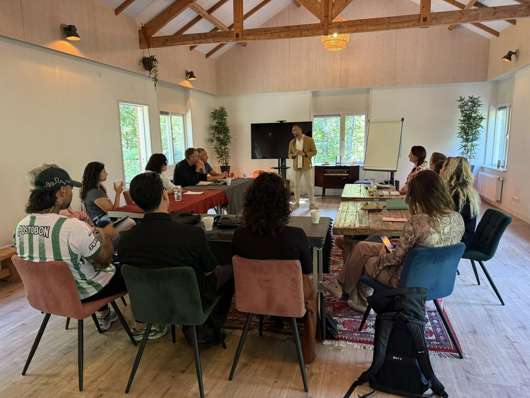 Verbinding in The Authentic Circle